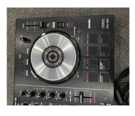 პიონერის DJ კონტროლერი Pioneer DDJ-SB2