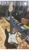 Squier Affinity Stratocaster Black