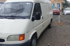 ქირავდება 1996 Ford Transit