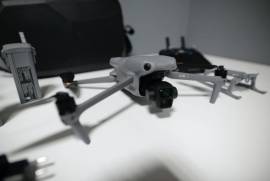 დრონი DJI AIR 3