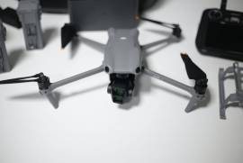 დრონი DJI AIR 3