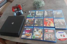 PlayStation 4 PRO 4K 1TB (PS4) + 13 თამაში