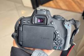 Canon eos 750d