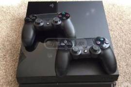 1-წლიანი გარანტიით.PS4 500gb 2ჯოისტიკით+ 400თამაში