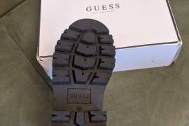 GUESS -ის ორიგინალი ჩექმა ქალის (EU38-39) 'უახლესი