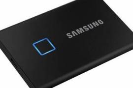 SAMSUNG T7 1TB Touch External SSD SSD