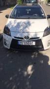 Toyota Prius ქირავდება დღიურად