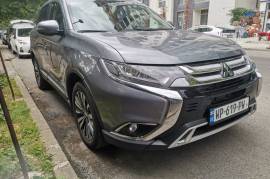 MITSUBISHI OUTLANDER 2020