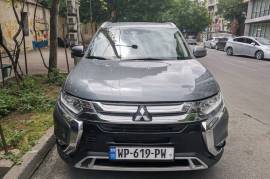 MITSUBISHI OUTLANDER 2020