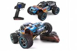 WLtoys RC Car 1/10 Brushless 4WD 65KM/H 2x battery