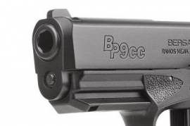 Bersa BB gun . სროლისას მოძრავი ჩამკეტით.