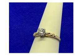 1405 ოქროს ბეჭედი 0,45 ct ბრილიანტით