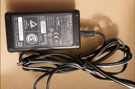 SONY AC ADAPTER AC-L15A ( 8.4V 1.5A )